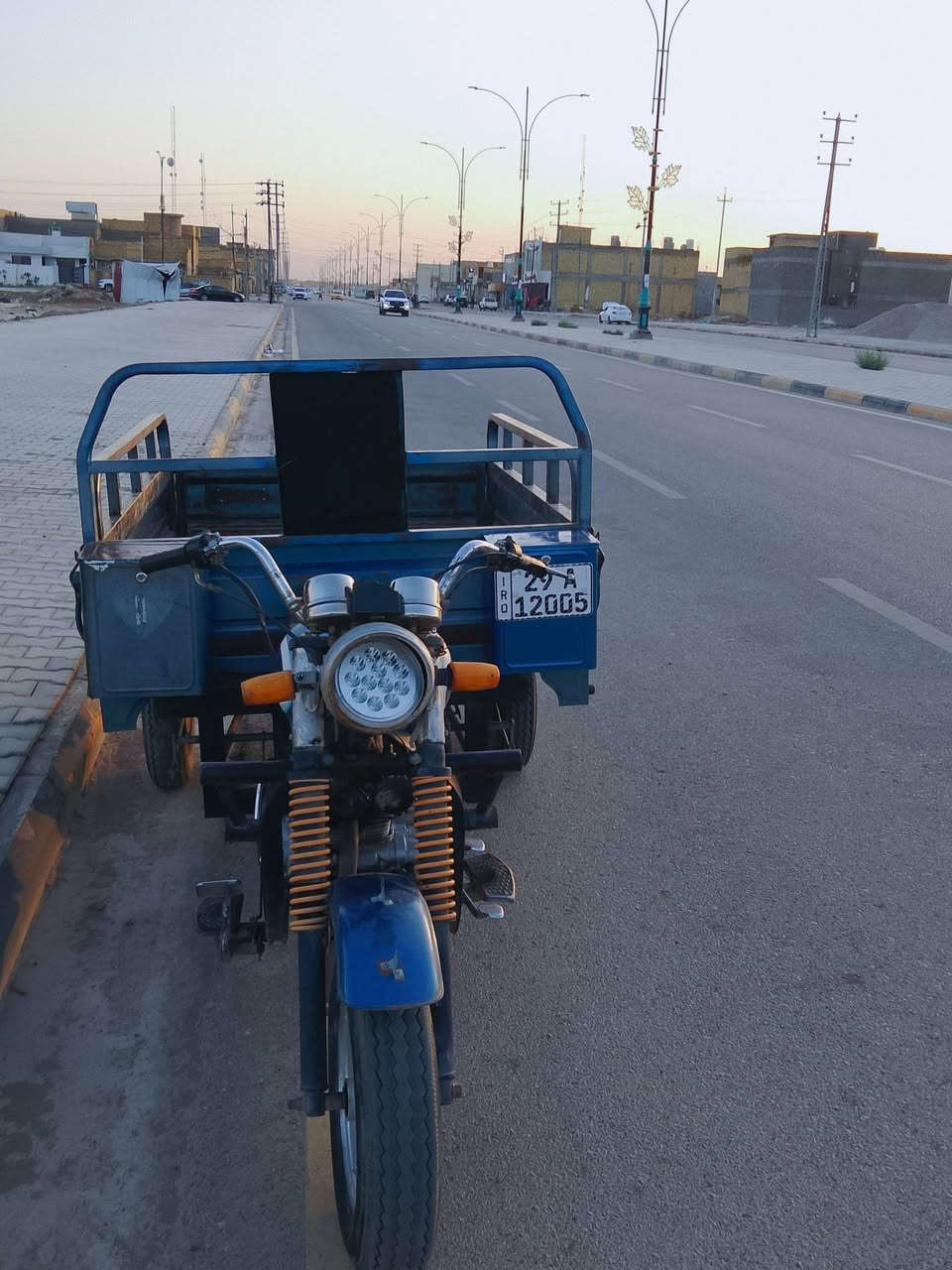 (صلي على محمد وآل محمد 🌺) 

للبيع موديل 14بلادي كلشي
رقم نكليزي واسط جديد
سلف هندر كلشي شغال بس لشاير عوزها ترتيبات 
سعر 17500مليون 750بيها مجال الموشراي لا يدك 
***********
