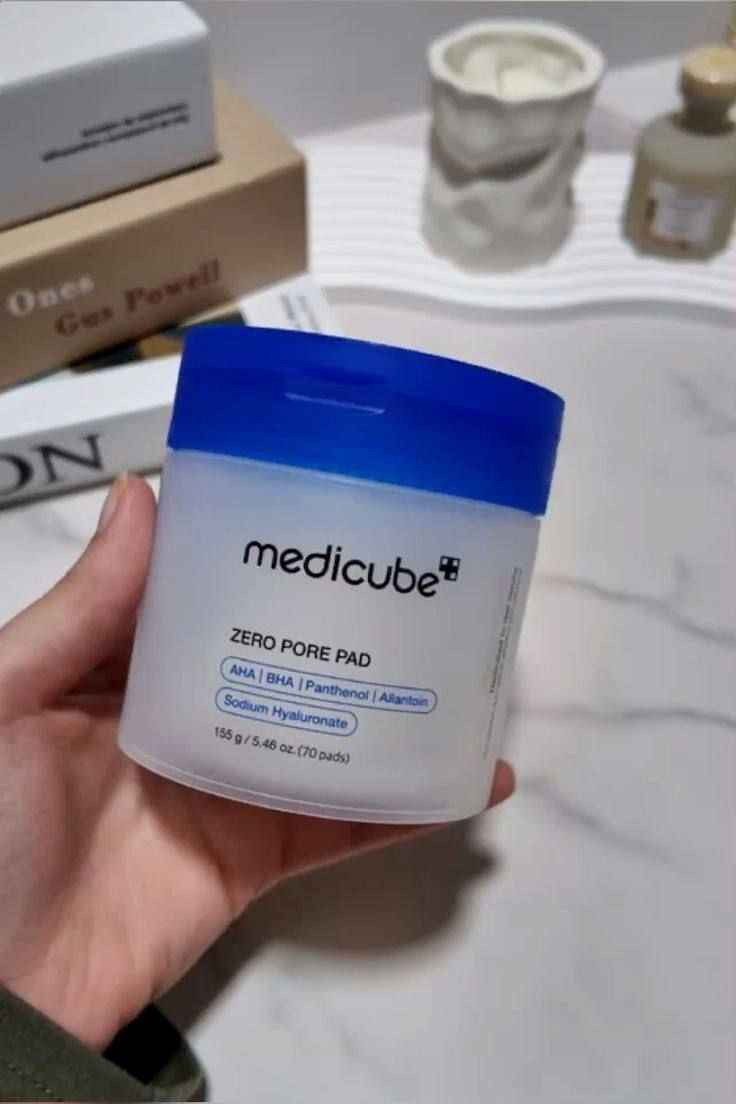 🔥 عرض مميز 🔥

✨ Medicube Zero Pore Pad الكوري الأصلي 🇰🇷 ✨
الحل المثالي لتنظيف وتصغير المسام والعناية اليومية بالبشرة 💖

إذا تعانين من:
▫️ مسام واسعة
▫️ رؤوس سوداء
▫️ دهون زايدة
▫️ ملمس بشرة غير موحّد

هذا المنتج راح يكون خطوة أساسية بروتينك ✨

💎 ينظف المسام بعمق
💎 يقشر بلطف بدون تهيّج
💎 ينعم البشرة ويعطي نضارة واضحة

📦 العبوة: 70 باد / 155 غرام
تكفيج فترة طويلة 👍

💖 مناسب لكل أنواع البشرة حتى الحساسة

📩 للحجز والاستفسار راسلينا خاص بغداد, العراق


**إذا كنت صاحب هذا الإعلان وتريد حذفه لأي سبب، رجاءا أرسل رسالة إلى الدعم الفني**