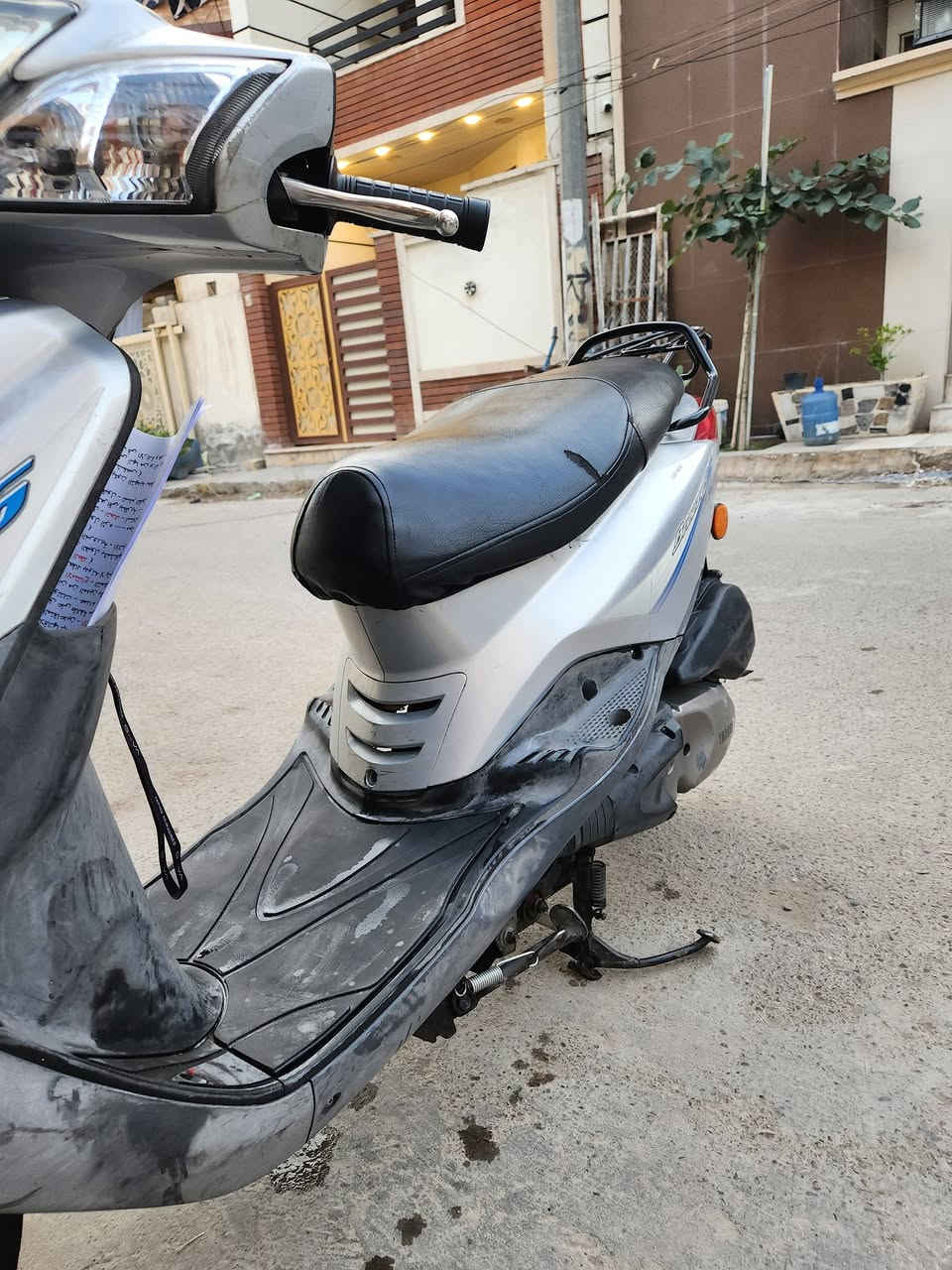 بريز ببغاء محرك برغي ممفتوح بيها صور موجوده وفديو موجود للدراجه 
السعر 950بيها مجال بسيط جماعه ال٨٠٠لاتتصل ولاتراسل 
***********
مكاني الحريه
