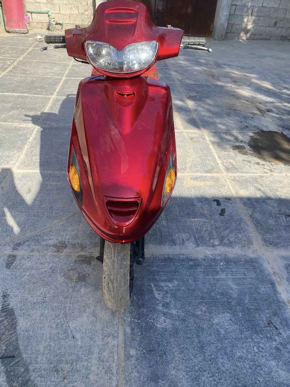 سلام عليكم دراجه للبيع فراشه فحل محرك مفتوح مره وحده فقط محرك مكفول  ناعم ماينسمع كهربائيات كله جديد سكنات كلوبات اشاير نكره سلف تخم تاير دبلات جددد 
كفرات سواد جديد دراجه معايزه برغي سعر 325 قفل بدون عمله المكان الديوانيه قضاء الحمزه الشرقي 
***********
