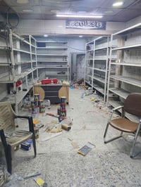 رفوف للبيع المكان بغداد البياع شارع الضغط 07819046511