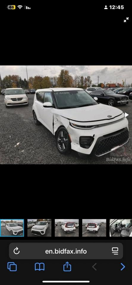 🚗 كيا صول 2020 (EX) - وارد أمريكي بحالة ممتازة 🚗
للباحثين عن النظافة والمواصفات العالية، سيارة مميزة جداً وجاهزة للاستخدام:
🔹 المواصفات الأساسية:
 الموديل: 2020
 المحرك: 2000 دوش (DOHC) - عزم وقوة ممتازين.
 المسافة المقطوعة: 60 ألف ميل فقط.
 الفئة: EX (مواصفات معروفة بغناها وغرفتها المريحة).
🔹 أبرز المواصفات والأنظمة الأمنية:
 ☀️ فتحة سقف (سلايت).
 🚨 رادار أمامي وخلفي لتنبيه وتجنب الاصطدام.
 🅿️ حساس توقف تلقائي عند الرجوع للخلف (توقف ذكي).
 ✨ وباقي مواصفات فئة EX الفاخرة.
💰 السعر المطلوب:
143 ورقة (14,300 دولار أمريكي)
📞 للتواصل والاستفسار:
يرجى الاتصال على الرقم: ***********

