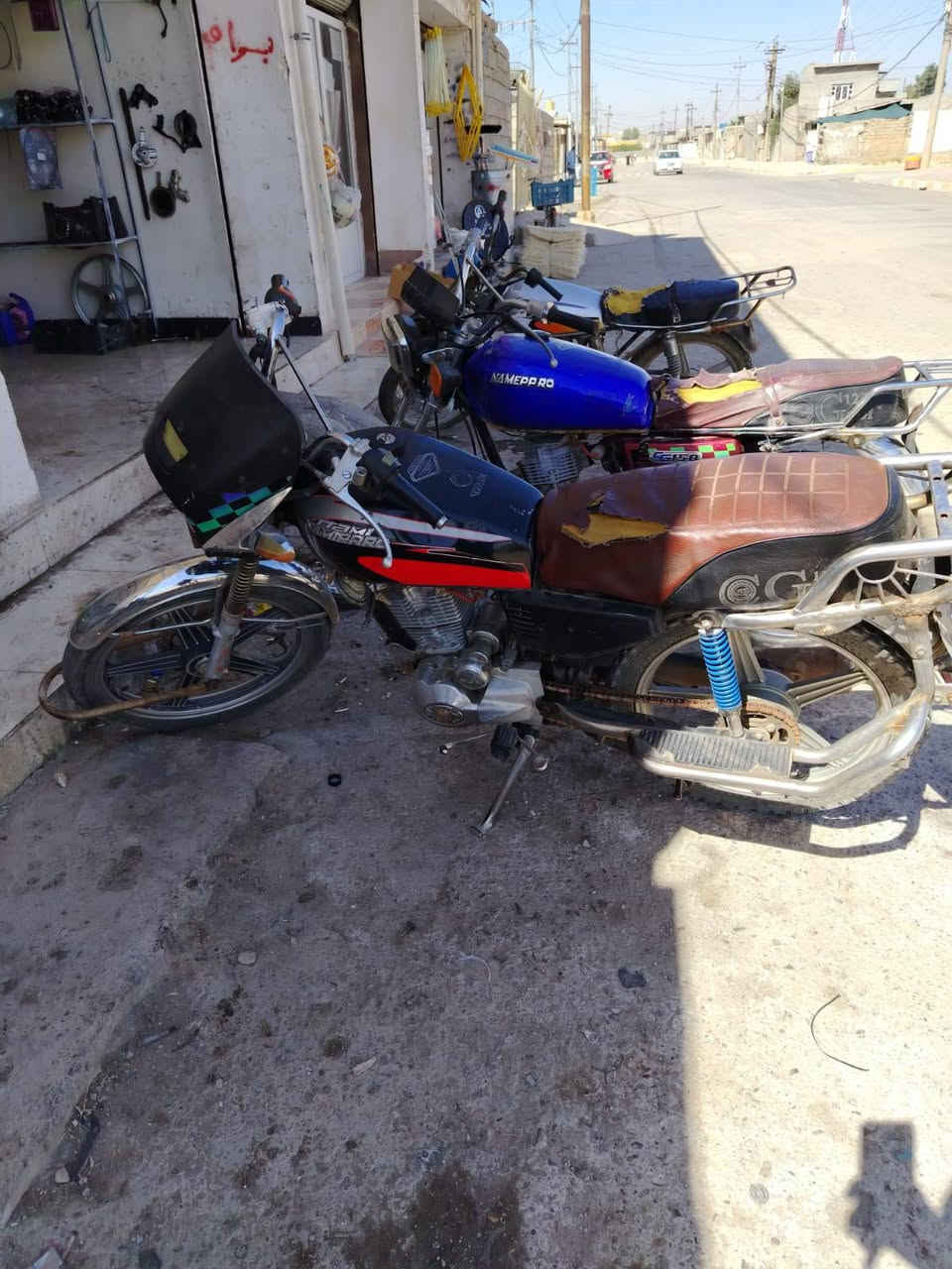 لبيع دراجه ايعيب مابيها سلف شقال 275وبي مجال***********

