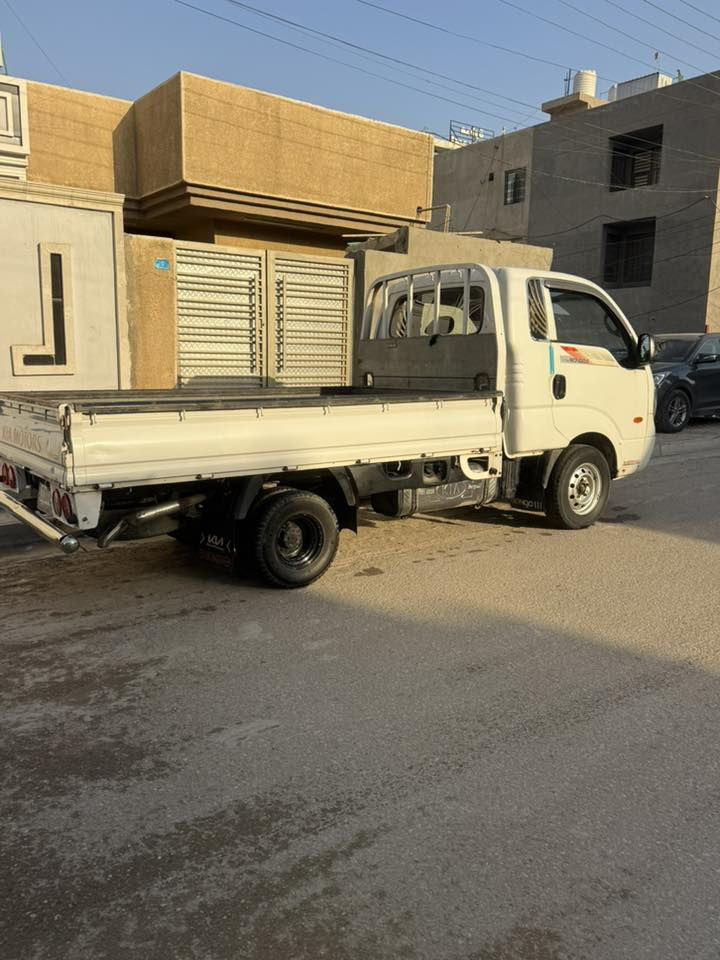 كيا بنكو 2007 مكينه 3000 مفتوح مكاني بغداد الزعفرانيه ***********
