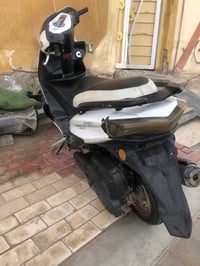 بيع/مراوس • دراجة نضيفه • ٤ كير