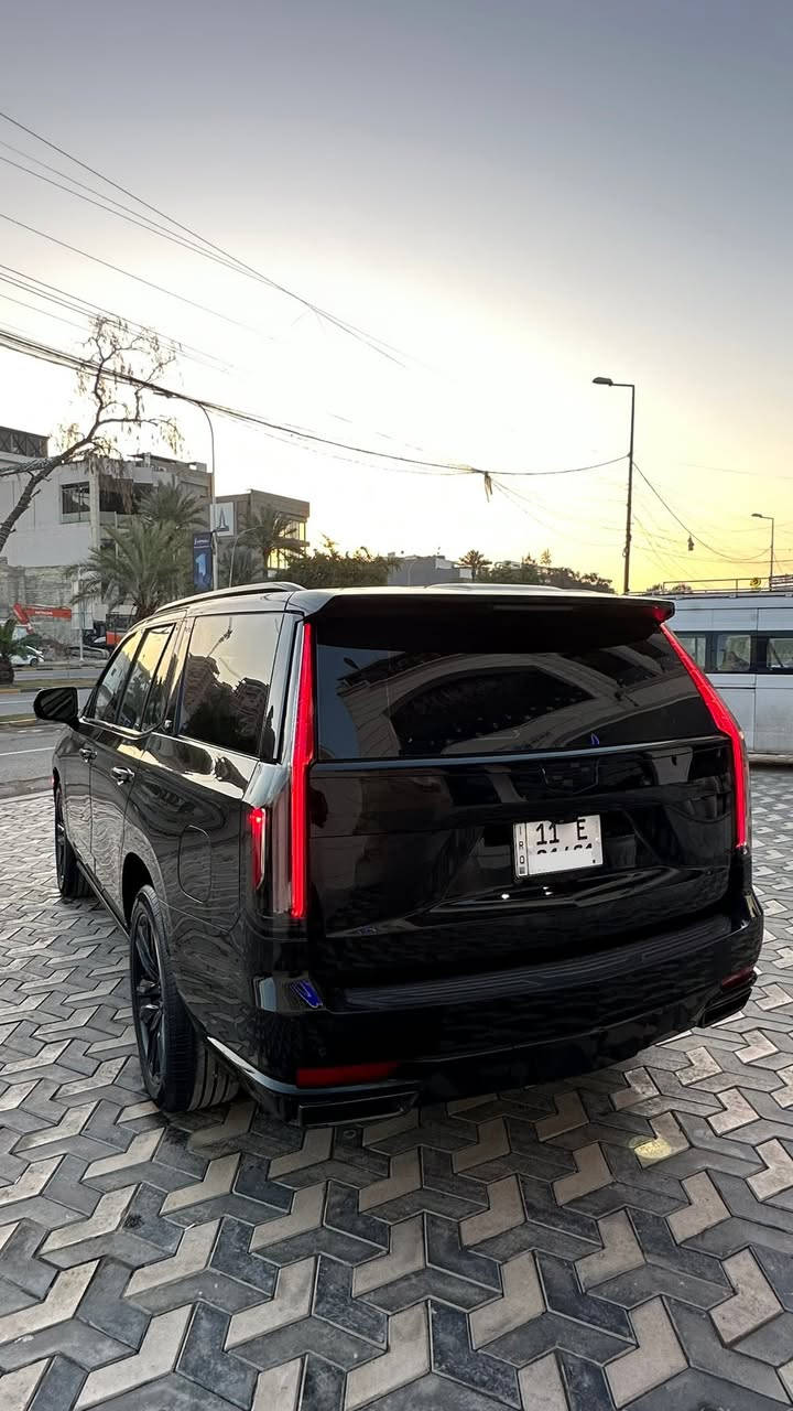 كديلاك اسكاليد (2021 ) اسود  
بلاك ادشن بلادي  فول مواصفات‎
‏‎وارد امريكي جاملغ وبنيد فقط 
مكينه وكير جدد 
السيارة جديدة جداً وماشيه 44 الف 
‏‎المواصفات 
‏‎تشغيل عن بعد 
‏‎‏‎5 كاميرات
‏‎‏‎5 بصمات
‏‎فور ويل
‏‎كشن رجاج 
‏‎دوسات كهرباء 
‏‎داتا شو 
‏‎‏شاشات خلفيه اصل 
‏‎جنطه ذكيه جلاق
‏‎رادار تحديد مسار
‏‎رادار خلفي
‏‎رادار امامي 
‏‎رادار جانبي 
‏‎كشن تدفئة وتبريد سايق وراكب
‏‎كشنات خلفية تدفئة
‏‎كشنات خلفية منفصل VIP
‏‎علامة كاديلاك ضوئية بالدعامية الخلفية
‏‎الكشنات كهرباء الخلفيه 
‏‎ذاكرة ميموري ستيرن وكشن
‏‎ويل ٢٢ بلادي  
مكان سيارة بغداد-المنصور
سعر 59 الف دولار 
‏‎رقم الهاتف ***********
