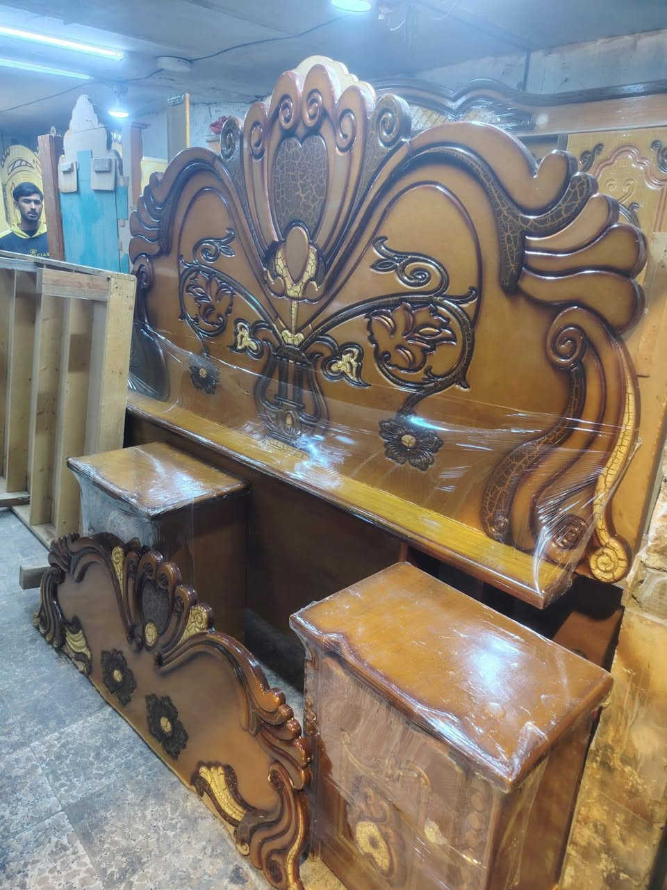 غرفه ام سته البيع سعر 750 مكان ناصريه جسر نبي براهيم ***********
