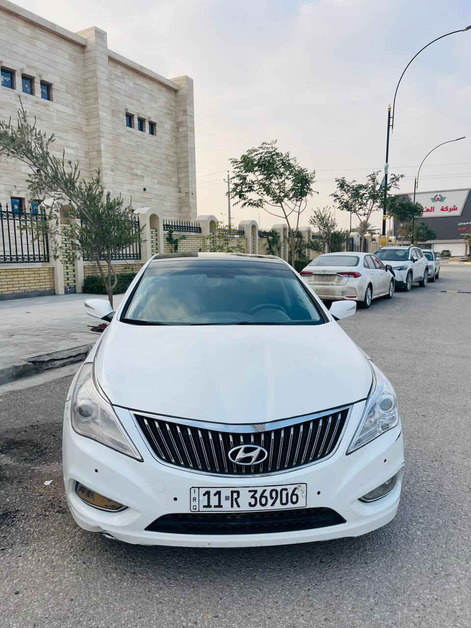 السلام عليكم
بسعر البلاش و ماكو هذا السعر بالسوك كله 
كل التفاصيل مذكورة بالمنشور وتدلل❤️

للبيع والمراوس رقم بغداد دولي
_______________________________
هونداي أزيرا 2014 فول مواصفات 
محرك v6 3000 (محرك  مفتوح)
_______________________________

السيارة خليجية بيها 4 قطع صبغ 
صورة السونر مرفقة وموضح بيها كلشي بأدق التفاصيل
_______________________________

كير و محرك مكفولات كفاله عامه  لا صوت رواجز ولا شي
المحرك مفتوح بدون اي عيب
_______________________________
رقم بغداد دولي مكانها كربلاء 
_______________________________
سعر السيارة : 109 ورقة وبيها مجال جدا بسيط
_______________________________
مكان السيارة : 
كربلاء حي العامل المنطقه الاولى
_______________________________
للأستفسار : 
*********** متوفر واتساب
