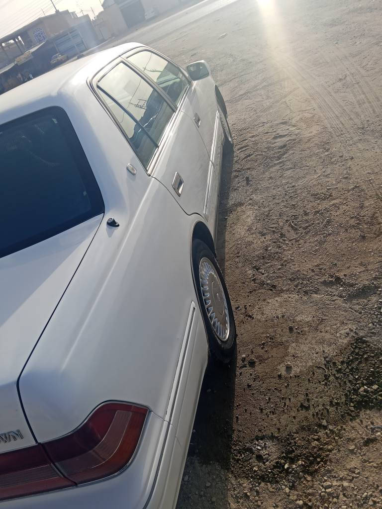 السلام عليكم راس الثور ايسر بلاد للبيع كفاءه العامه من الضربه والصبغ والعيب شرعي سياره بلادي وبيه كتا فحص كير ومكينه بلادي ما جاهز اي شيء كله شغال مكان ناصريه رقم الهاتف‏‪0781 073 2013‬‏
