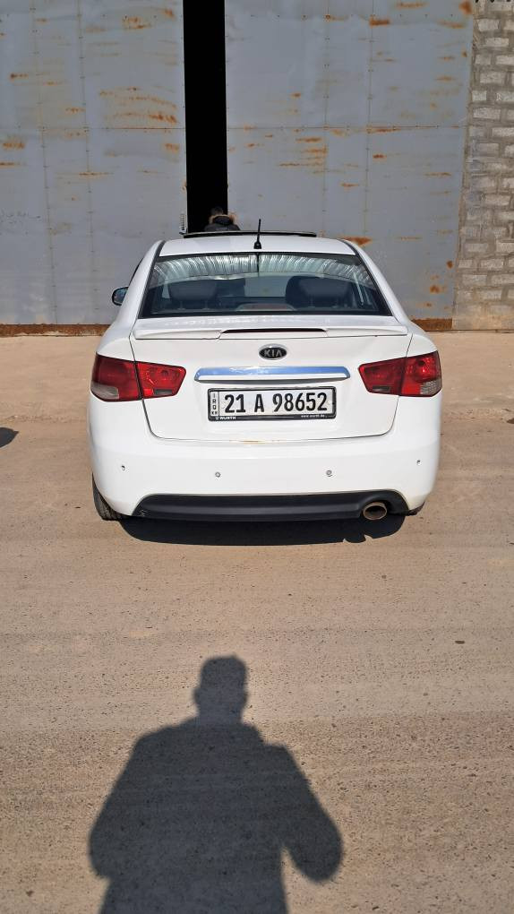 للبيع كيا سيراتو خليجي 
محرك ١٦٠٠ موديل ٢٠١١
بيه صبغ حزام بدون حادث
شاشه فتحه تحكم ستيرن شفتات حساسات خلفيه
  رقم سليمانيه جديد هزه لشهر ٥ تسقط 
تحويل حصرا مكانه بغداد وصاحبه من بغداد
السعر ٨٦ وبي مجال 
*********** بغداد, العراق
