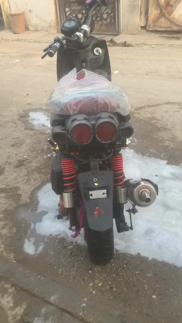 سلام عليكم  دراجه سكنس جبلي للبيع بيهة هواي تزويد خارجي مكينة مكفولة شلع اشك الكاع السعر950وبيهة مجال

***********
***********
