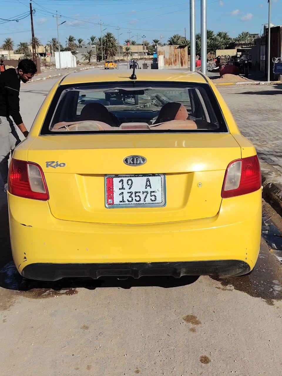 سلام عليكم كيه ريو 2012 بيها بنيد وجاملغ مبدل نفس الون اصلي رقمها كربلاء بسمي مصفره خط جوال مكينه 1600 لا تنقيص ولا تبخير كير جديد تخم تاير حداديه كله مكفول صبغتها جديده احلا من صوره سياره جاهزه كهربائيات كله شغال تحكم بل مرايه جام كهربائي تحكم ستير بس عوزه شريط شغال سياره بسمي لحد يخبرني يكلي شبيها تفاصيل كلها مكتوبه وانه خادم هذا رقمي السعر ٧٦ بيها مجال ***********
