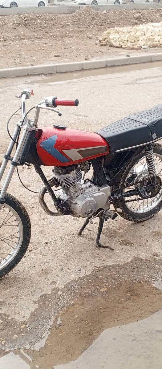 السلام عليكم دراجه للبيع بدون اوراق مقبوله عشائر سنر 450 وبيها مجال ***********
