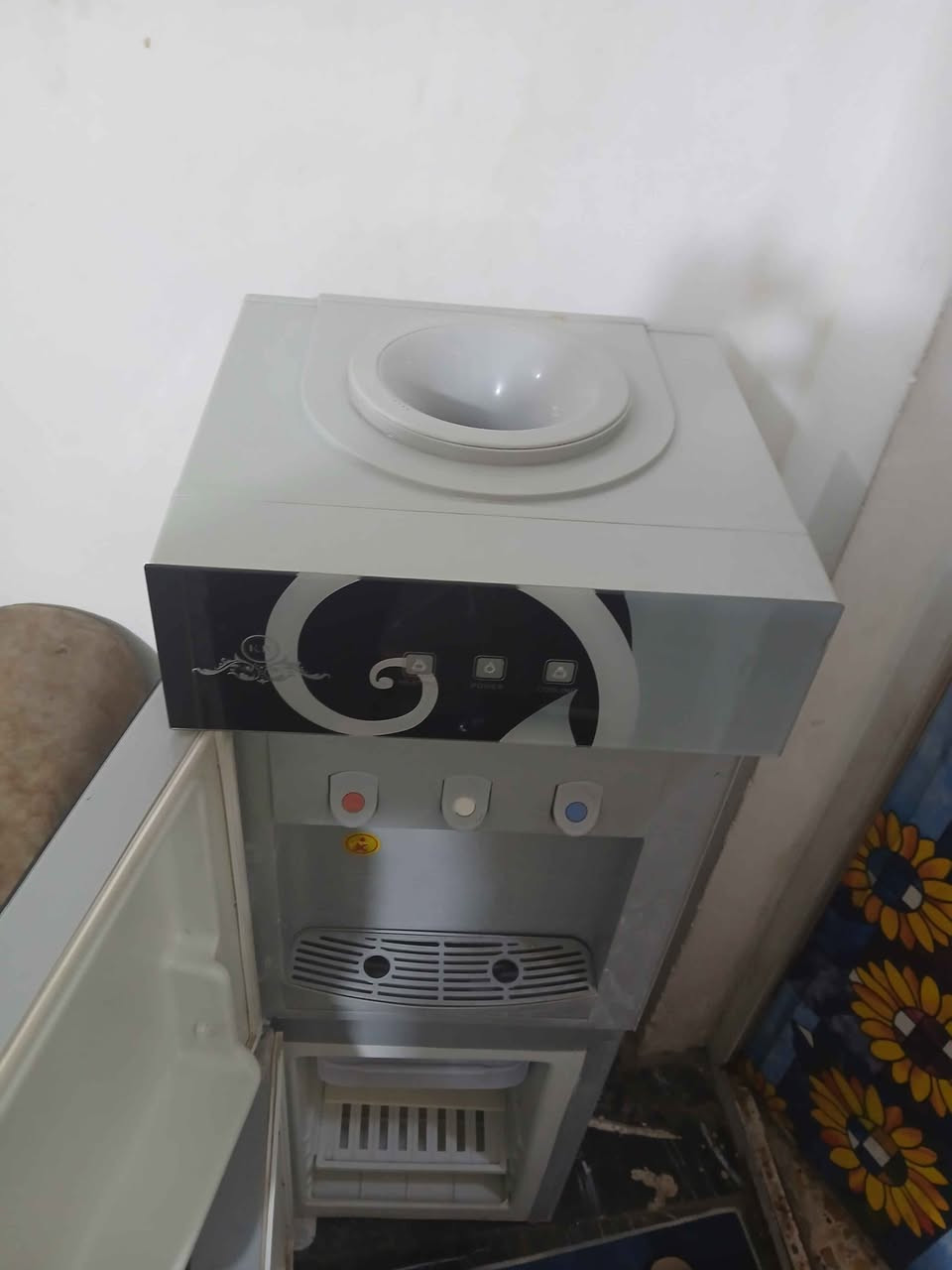 براد حار بارد شغال جدا نضيف بي ثلاجة شغالة جدا نضيف مابي اي ضرر رابدة ٧٥ بي مجال بسيط اكو توصيل بكروة مكاني كريعات بغداد, العراق


**إذا كنت صاحب هذا الإعلان وتريد حذفه لأي سبب، رجاءا أرسل رسالة إلى الدعم الفني**