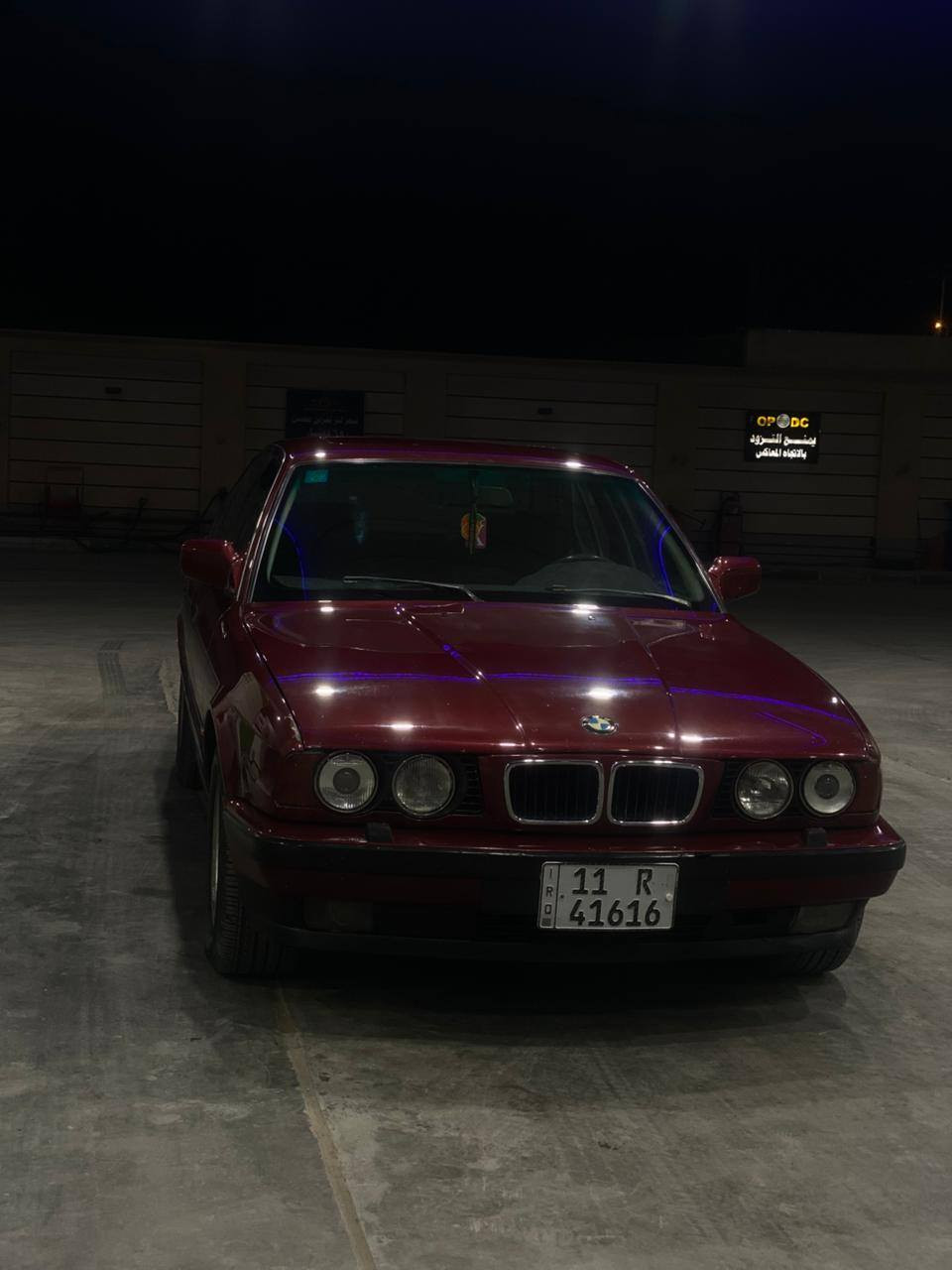 السلام عليكم 525 موديل 91اصل 
مثل ما تشوف بل صور سياره حلوه ونضيفه 

مكفوله من الضربه 

تبريد شغال منضومه زنون كير ومكيه مكفولات 

اكسل مكفول 

حداديه صدر خليفي وامامي مشتغله قبل شهر 

بعده جديد زوج تايرات امامي سياره خير من الله 

رايده ب 72وبيه مجال للشراي
هذا رقمي***********
