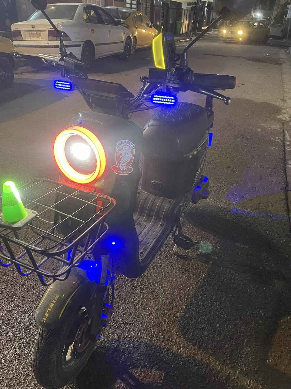 شحن للبيع R9 2025كلشي مابيها اشاير شغالات 5 بطاريات كلشي موضح بل صور سعر 500 و بيها مجال رقم ***********
