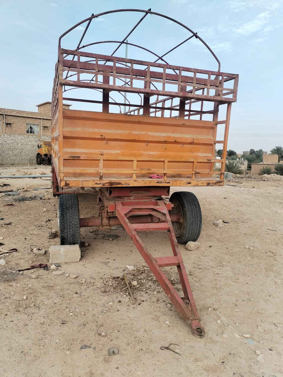 لبيع عربانه فصال موصل مكان حديثه 
***********
