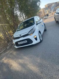 كيا بيكانتو 2018 سياره بيها صبغ صفحه وجاملغ ايسر وبنيد سياره باسمي شخص...