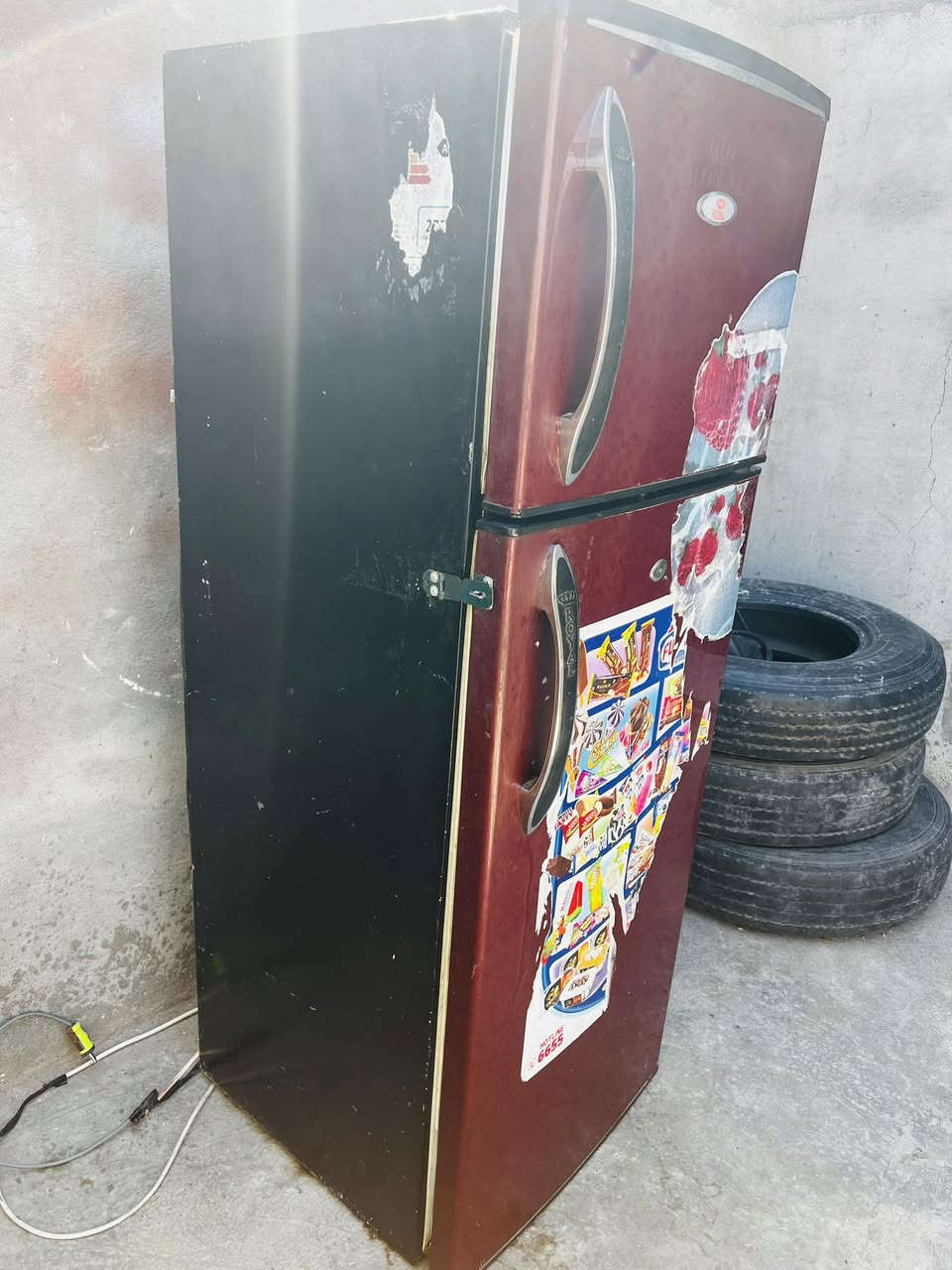 سلام عليكم ثلاجه جديدة شرط تجميد ما داخله تصليح شرط مكاني الزبير سعرها ٨٥ رقم الهاتف ***********
