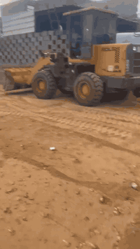 سلام عليكم قطعه بلكراده خلف جامع مساحه 100ماي وكهرباء ومدفونه جاهزه شراي بيه خير ويدلل***********
