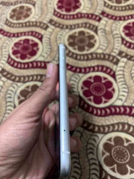 ايوفن ١١ مبدل بس شاشا اصليه بطاريه ٧٢  رايده ٢٢٠ بي مجال شي قليل 
مكاني ديالى بعقوبا 
***********
