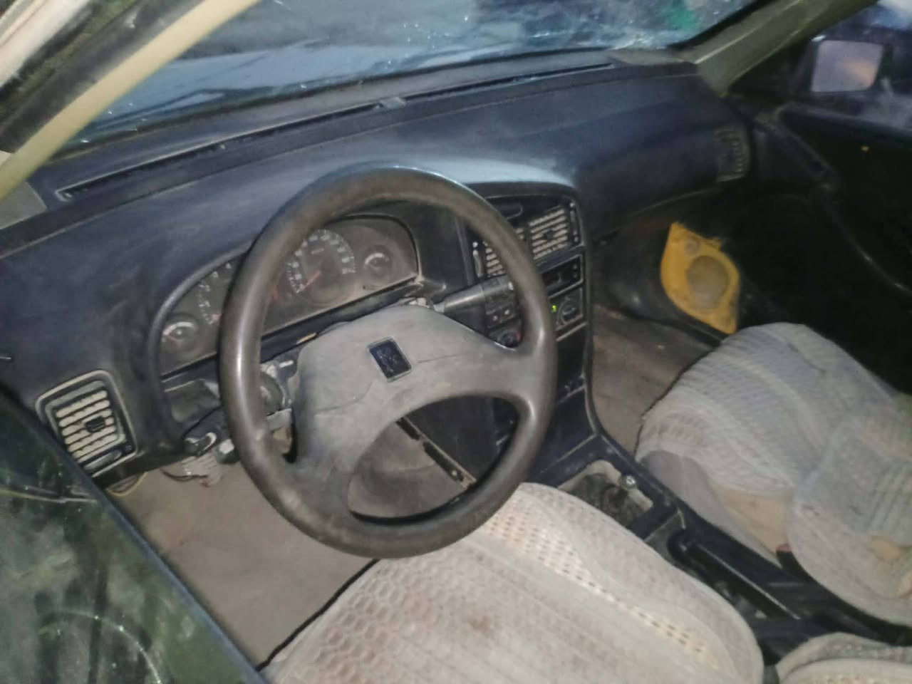 السلام عليكم للبيع بيجو روه موديل 2010رقم نجف الماني مكينه وكير وتايرات سياره شغاله السعر 800وبيه مجال الشراي العنوان كربلاء الاتصال على الرقم الموجود ***********
