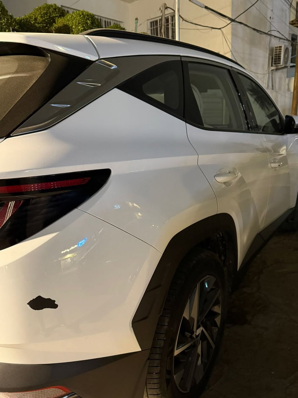 السلام عليكم
هونداي توسان موديل 2024
بيها صبغ نص الجنطة وربع جاملغ اليمين موضحة بالسونار، بسبب طخة بسيطة 
ماشية 30 الف 
مواصفات الخليجي معروف فول عدا الفتحة 
- المقاعد الامامية 2 كهرباء
- مثبت سرعه 
- مانع تزحلق 
- بصمه تشغيل ، ابواب بصمه
- تشغيل عن بعد
- تبريد قطعتين امامي- خلفي
- بلوجكتر زوايه ميته مع حركه الستيرن
بيها تغليف كشنات جلد
محرك 2.000 دوش
السعر 21.500 يعني شدتين و15 ورقة 
مكان السيارة بغداد-حي الجامعه
وتساب // ***********
