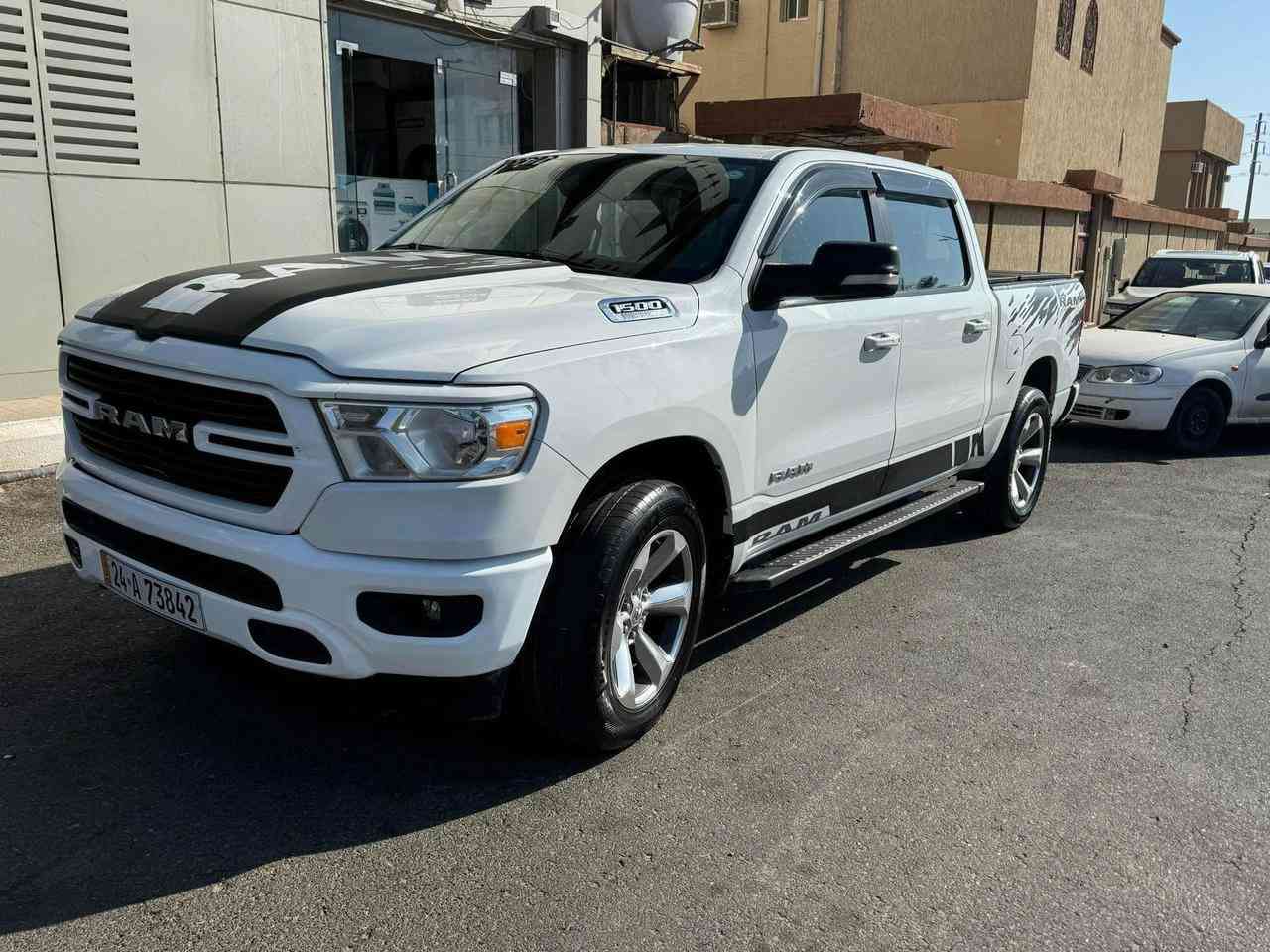 للبيع او مراوس 
دوج رام 2021 بيك هورن 
محرك 8 سلندر هيمي 
باب طويل بدي قصير 
رقم دهوك 
بجم كبس ضرر جانبي 3 قطع
مواصفات لون ستار  شاشه كبيره دوسات مرايه شفط  دوسات بانزين بريك كهربائي 
بيها منظومه غاز ايطالي 100 لتر  
كامل بدون اي نواقص 
وكاله تحويل موجود
المكان الموصل 
السعر 277 قفل
رقم واتساب ***********
***********

بۆ فرۆشتن یان گۆڕین

دۆج رام 2021 – Big Horn
مۆتۆر: 8 سیلێندەر HEMI
بابی درێژ / بۆدیی کورت
تۆمارکردن: دهۆک
بجم کبس – زیانی لايەنی 3 پارچە
مواصفات:
 • ڕەنگی ستار
 • شاشەی گەورە
 • دوسات، ئاوێنەی شفط
 • دوساتی بانزین
 • بریکە کارەبایی
سیستەمی گازی ئیتاڵی 100 لیتر
تەواوە، هیچ کەمێکی نییە
وەکالەی گواستنەوە هەیە
نرخ: 277 (قفل)

📞 واتسئاپ:
***********
***********
