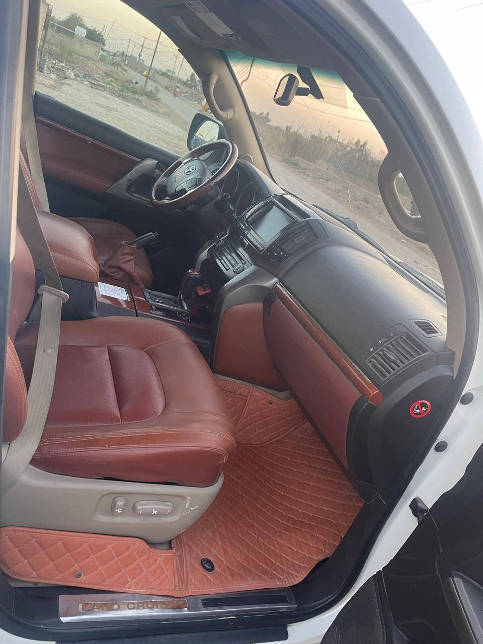 السلام عليكم
مكلف بالنشر
لاندكروز موديل 2008
Vxr فول مواصفات خاصة اربع بصمات
محرك 4600 اربع بصمات
صبغ جاملغ خلفي والسونار موجود وي الصور
سيارة جاهزة تخم تاير تبريد حدادية امامي خلفي كله جديد مابيها نقص برغي
رقم بغداد بأسمي
مكاني واسط / مركز المدينة
استفسار تواصل وي صاحب السيارة
***********
***********
