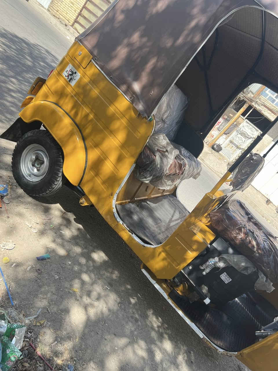 تكتك للبيع موديل ٢٠شهر ١١ رقم بغداد نكليزي تحويل ثاني يوم بيه طخات بسيطه السعر ٦٢٠٠ وبيه مجال مكاني بغداد الشعب ***********
