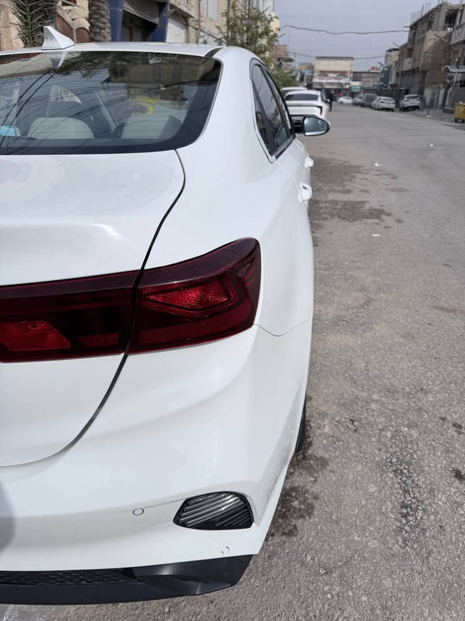 سيراتو 24 فول رقم اربيل ماشيه 30 مكفوله من البارد والصبغ بيه ملاحظات صغار
مكينه الفين 
فتحه 
5 ويل كب 
تبريد قطعتين 
شاشه ونفكيشن اصليه 
مري شفط 
3 انظمة قياده
كشنات جلد 
لايت زنون
السعر 186 قفله 
مكاني نجف 
*********** النجف, العراق
