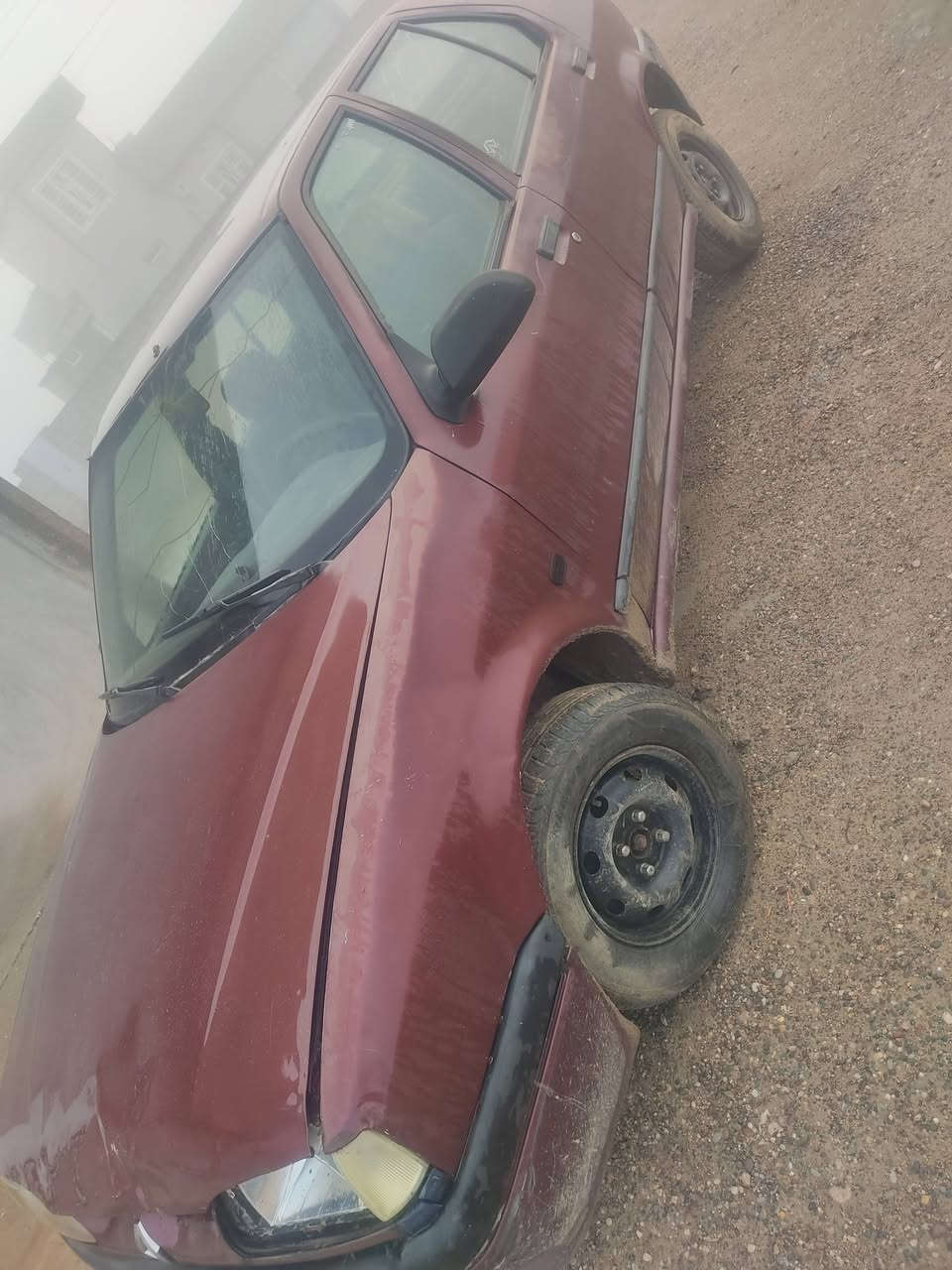 رينو حجم 19 موديل 93 محرك كير شرط قطرة صبغ ما بيها داخل نظيف فول بس يعوزها كابريته سيارة بلاديه كهربائيات وضع شركه ***********
