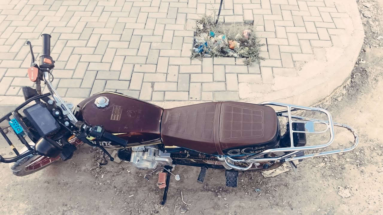 سيڤان موديل 25 
شكل 24 للبيع 
محرك شرط ما مفتوح 
سلف شغال 
كير شركه دوار
كهربائيات كلها شغاله 
فقط شاشه عطلانه 
و اشاير ثنين ورا مابي 
السعر 675 وبي مجال
للاستفسار/***********
اتصل وبيك خير وتدلل.....
