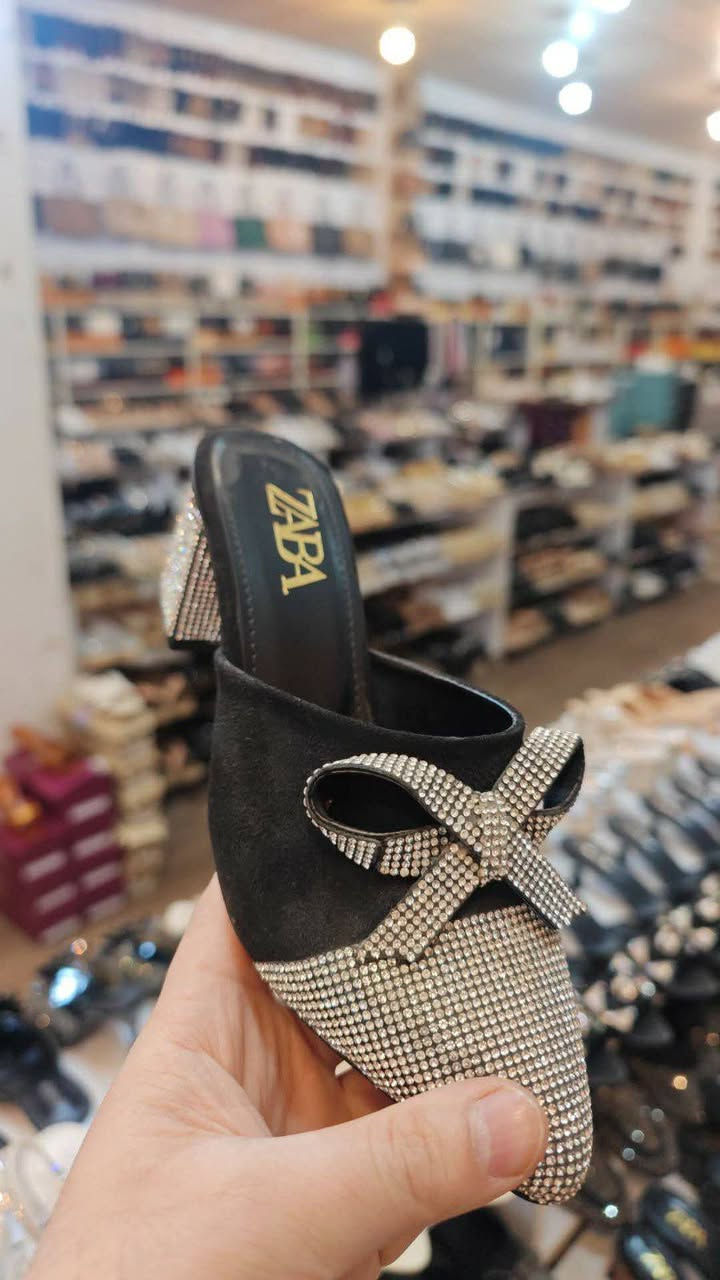 بە جوملەو بەتاک  بەردەستە  بە نرخێکی زۆر تایبەت بۆ زانینی نرخ کۆمێنتک بکەو نرخت بۆیەت گەیاندن بۆ تە واوی عێراق هەیە *********** ***********
