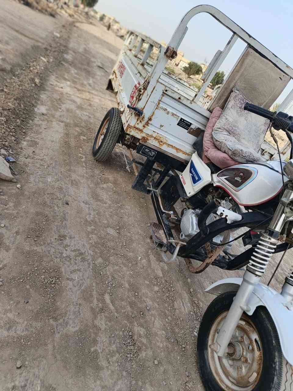 ستوته موديل 2021 مفتوحه بوشه وبستم اوراق كامله نضافتها مثل الصوره تجي تكلب وتشوفه السعر (مليون و500) وبيها مجال للشراي المكان بالشطره مكلف بالنشر الاتصال على الرقم ***********
