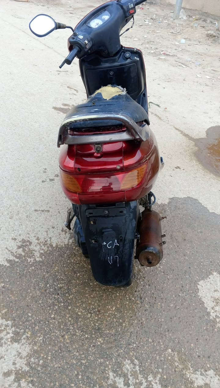 السلام عليكم للبيع دراجه فراشه كرستال مختمه الدراجه عوزه تجفيت العنوان بابل ابو خستاوي السعر 250وبيه مجال قليل ***********الشراي بي خير ويدلل
