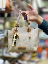 حقائب نسائية • موديلات حصرية • توصيل