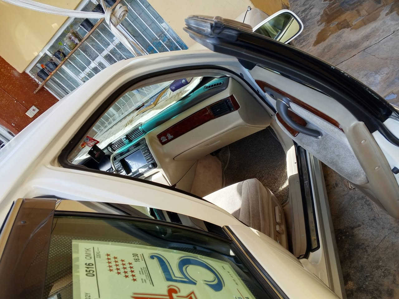 السلام عليكم ورحمه الله وبركاته للبيع ملكه فيفتي خضراويه شرط التحويل موديل 2000  العنوان  صويرة حي الزهور مكفول من الضربه والعيب الشرعي شرط التحويل السيارة جاهزه من كلشي تدفه تبريدثلج الله شاهد أربع كشتات كهرباء تحويرنجف فوك اوجوه دشبول عارف العيساوي السنويه الحد 2030هزه جديده برده خلفيه شاصي 71 /***********السعر135اوبيها مجال حك الجيه كيرمكينه كفاله
