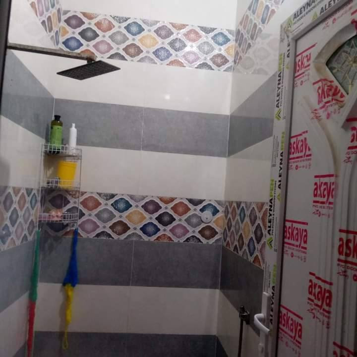 بيت للبيع ١٠٠ م امامي طايقين بناء جديد طابوك مسلح العنوان الفداء خلف  مدرسة ام القراى قرب السريع السعر ١٢٠ اللا ستفسار الاتصال 
***********
