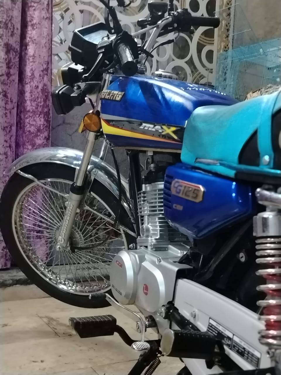 السلام عليكم
٤ كير موديل ٢٠٢٥

دراجة جديدة كلش برغي ممفتوح بيهة

مكاني حي أور. السعر ٦٥٠ وبيهة مجال 

***********
