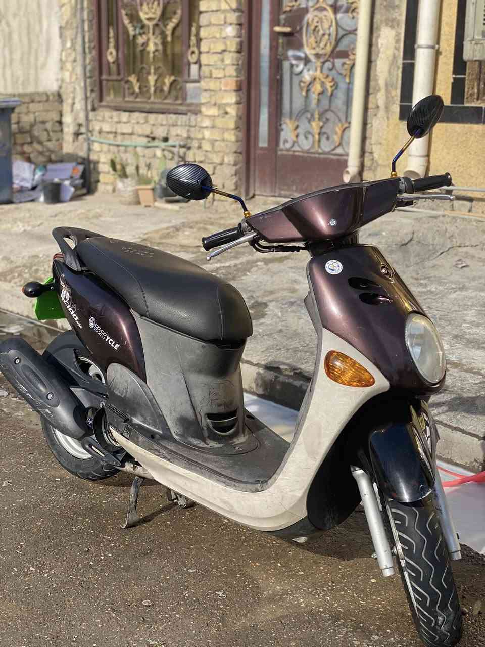 سلام عليكم فله للبيع السعر 800وبيه مجال حك الجيه مكينه برغي مامفتوح بيهه كهربايات كلهه شغاله مكان بغداد مدينه الصدر الرقم ***********
