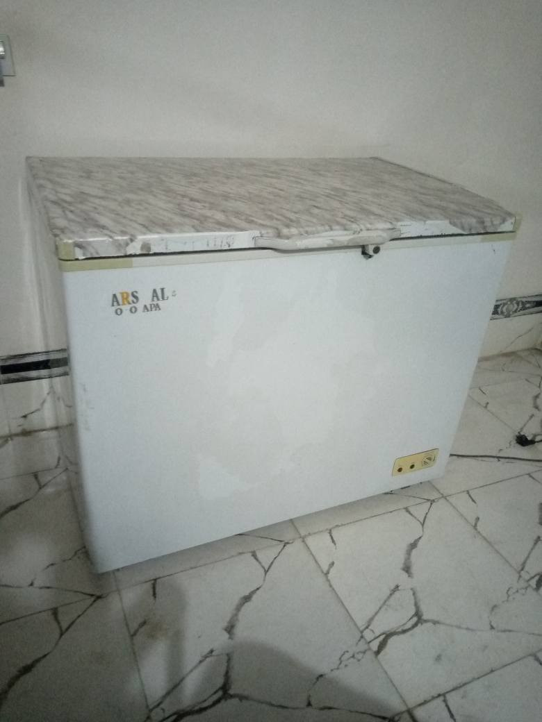 مجمده شغاله شرط حيل نظيفه يرهم مراوس بأي حاجه والعنده هم نشتري عاطل شغال *********** كركوك, العراق
