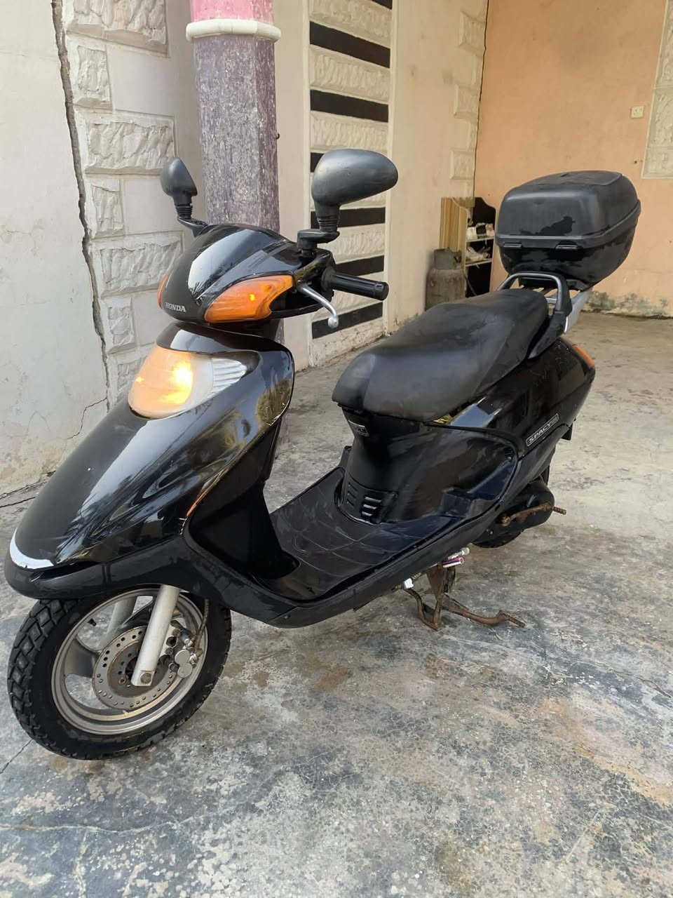 سلام عليكم دراجه سبيسي   كهربائيه سلف كلها شغاله مجفته عنواني بغداد قرب مجسر الشعله سعر ٥٠٠ وبيها مجال حك الجيه  
رقم الهاتف ‏‪***********‬‏ بي وتساب
