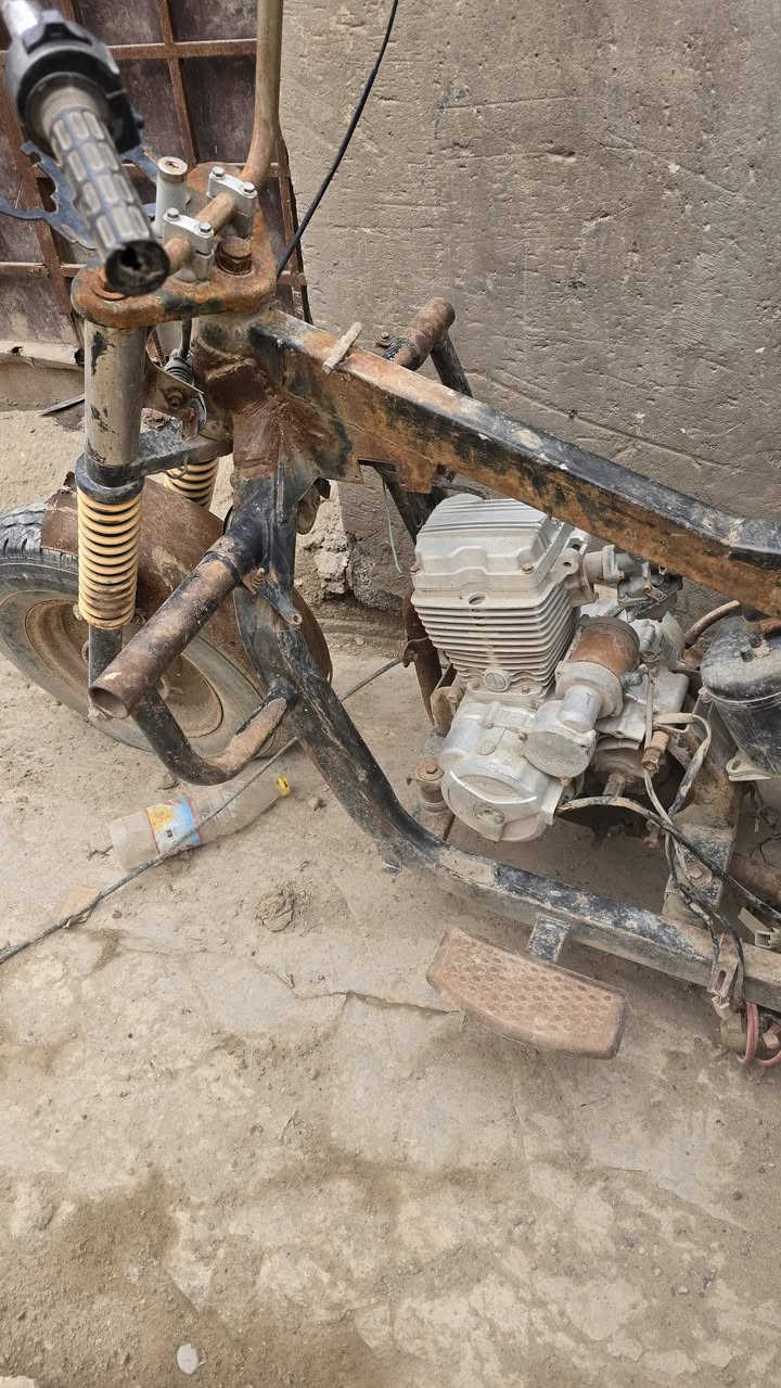 ستوته للبيع كوم حديد مكينه جديده كابريتر تخم تاير بيه بس هوه عوزهن ستوته متروكه ابيع هل موجود *********** خاص متواجد
