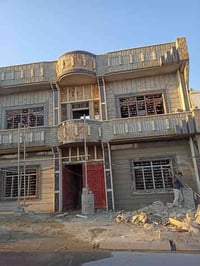 يوجد كادر كامل لبخ اسمنت متنقل شرط الشقل حلو ونضيف و شقل علا متر اكل و...