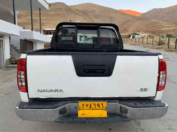 ناڤارا مۆدێل 2009
بەشەرتی گێر و مەکینە . مەکینە کراوەتەوە
بەشەرتی تەحویل و بەناوکردن . سەنەوی بەسەرچووە
شاشە ئایپاد و کامێرای دواوە
لای سەکنی سبوغە لە بەرد خشاوە بی ناوگرتن و بێ کەوتنە سەرلا پێش و پشتی کەپسە 
نرخی ٨٦ وەرەقەو مەعامەلەیەکی کەم
*********** شومان
