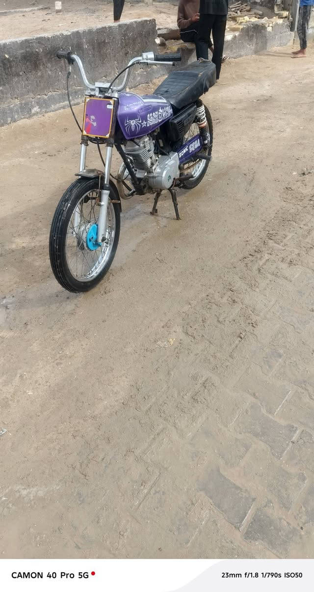 السلام عليكم دراجه اربعه كير  للبيع محرك شلامجه السعر 275 وبيهه مجال التواصل على الرقم ***********
