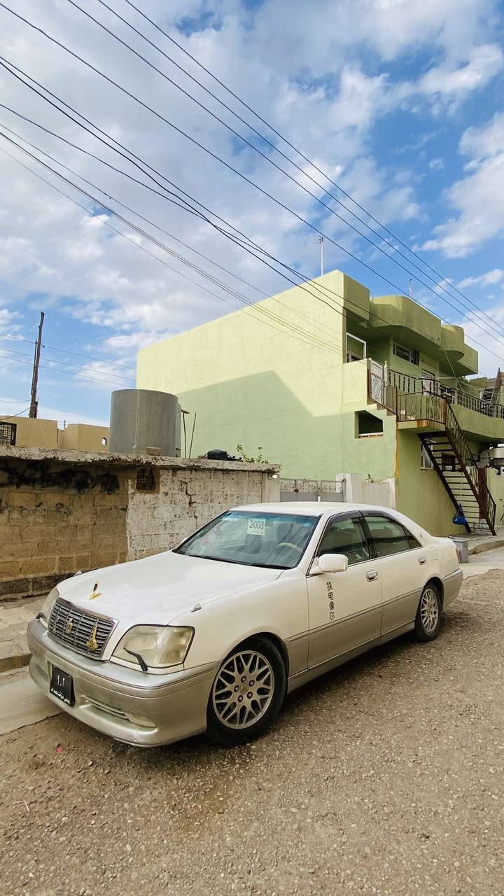 مه ليك برا وه. لوك ❤️‍🔥. 2003  يه.
گيرو مكيني به شرتي ١٠ فيتر.  ديفوري گه وره يه.  3. دووگمه يه  ناوزه رده. ده شپول. نجف. هيچي. پيوه نيه پشتو پيشي. كه پسه.  كريستاله.  سقفي. وه ك شوشه يه.  كوشين كاره. بايه سووكاني كاره. بايه. هه موو گياني به شرت. سعري ٣٨ گلاو. معمله.   ژ م   ***********
