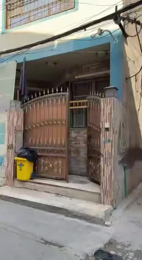 ‏سلام عليكم بيت للبيع شارع حامد أبو المولده المساحة 80 البيت ركن كما موضح بالفيديو الاستفسار مراجعة المكتب جاسم أبو عبدالله سعر البيت 160 وبي مجال ￼***********
