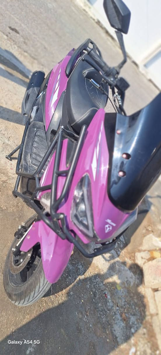 سلام عليكم
ماطور استعمال قليل اخو الجديد بدون اي عيب او نقص مكينه كبس  تشغيل عن بعد  نظافه ١٠٠% سعر ٧ وراق فيه مجال بسيط شراي يجي خاص او الاتصال علرقم ***********
